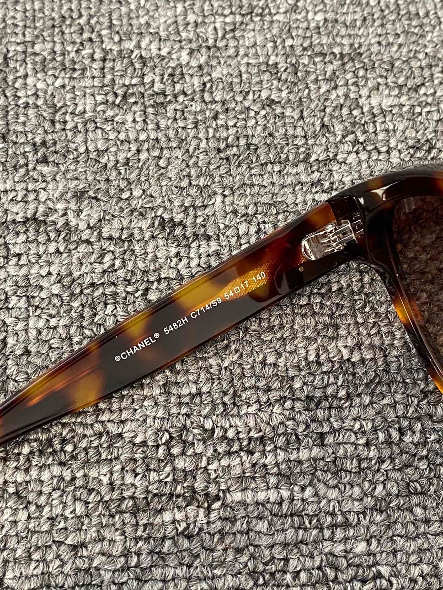 06FEA10A-FF45-4ECE-A1A0-8DBE7CB7107D