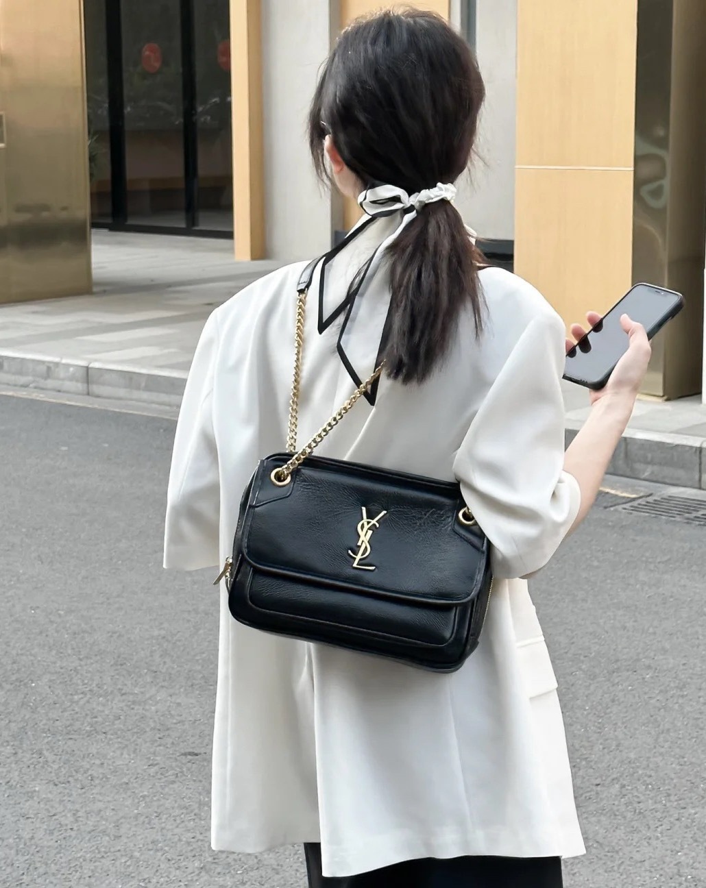 9F4427AA-8F19-461D-8AD2-D237EDD1B6BB