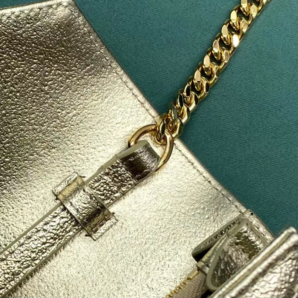 6EBEA331-AA53-4A19-A27D-724E3502168B