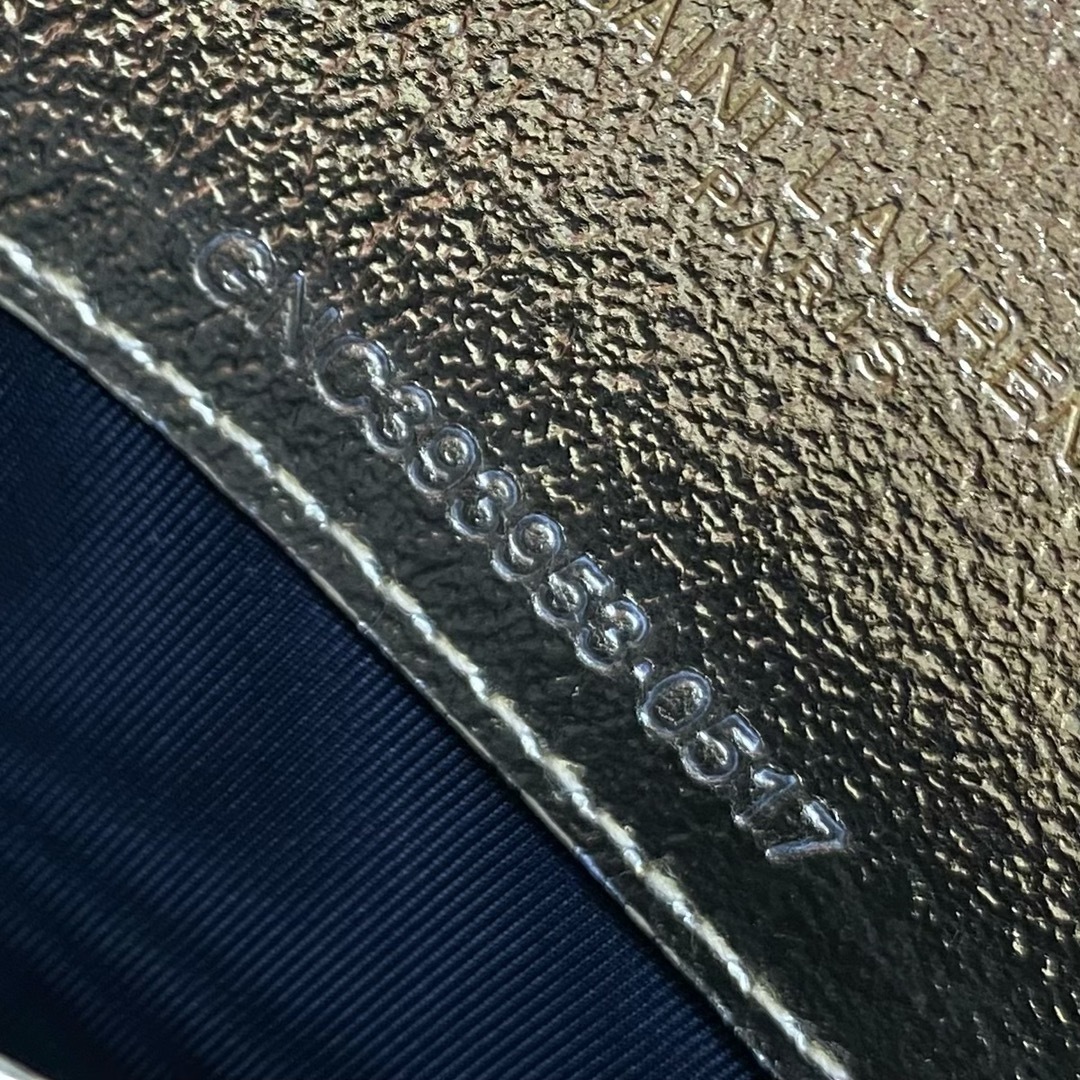 5CE0B24D-CB11-4C47-9389-16714492E446