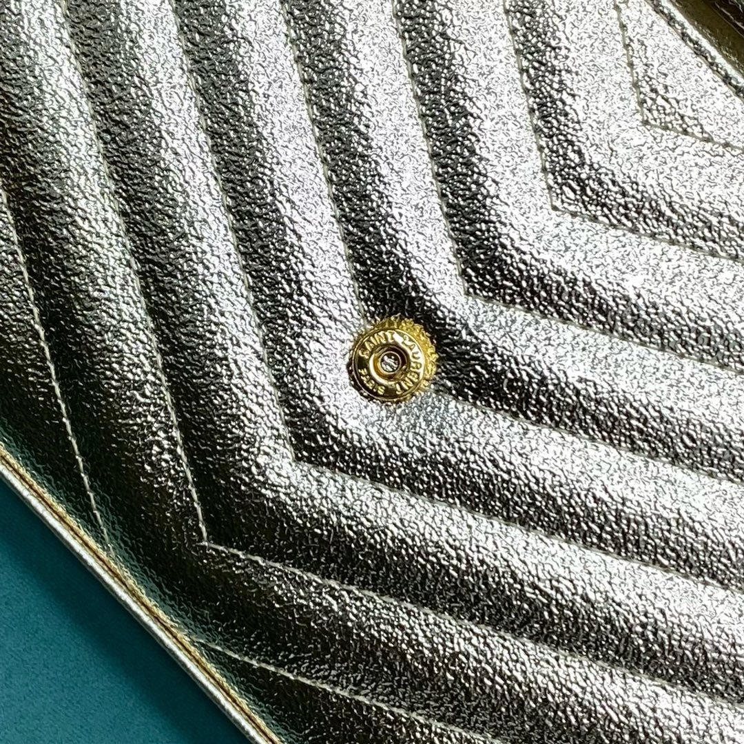 EA6987AB-AD45-4341-A2F9-0E3A860CFDCC