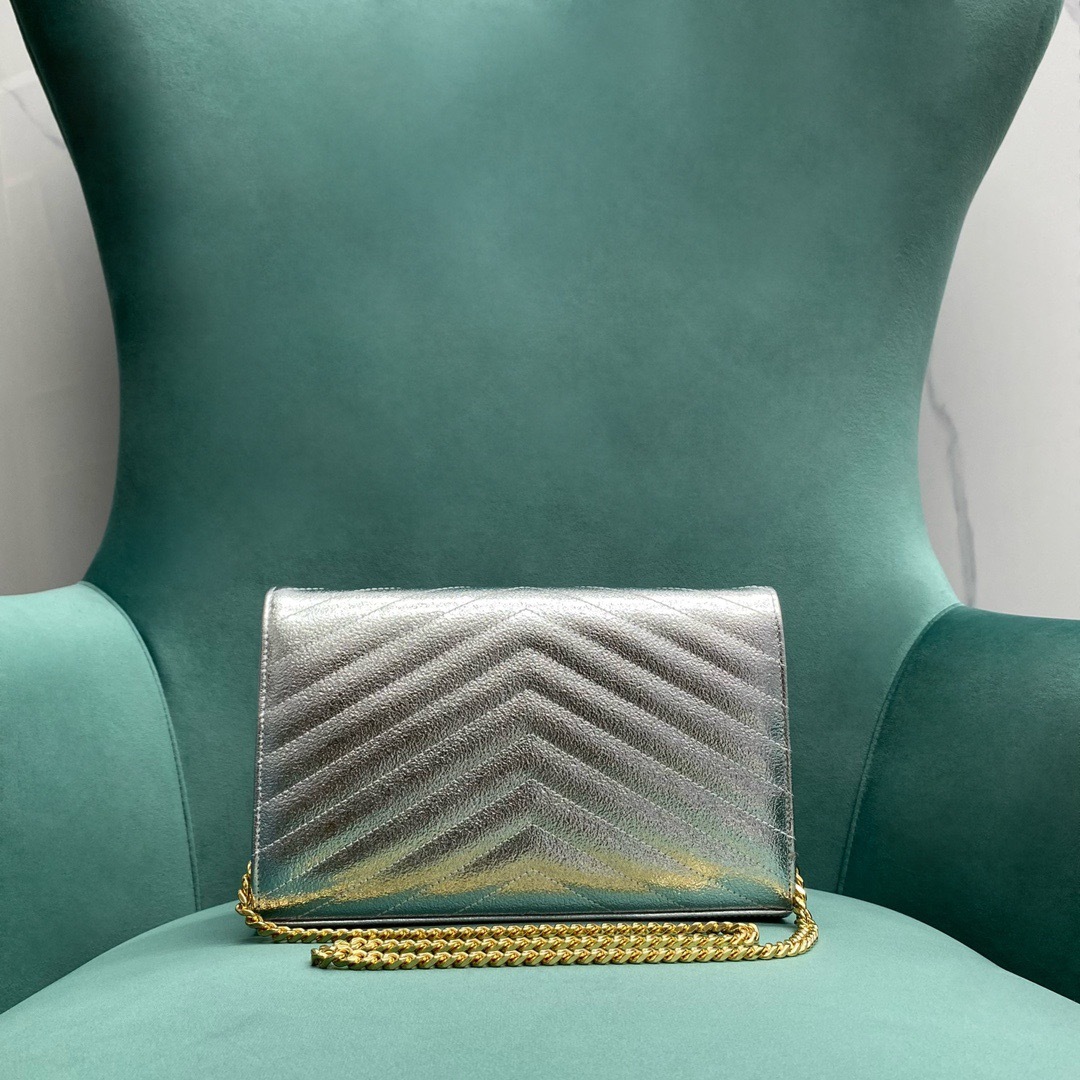 1143672F-1D38-44E6-8085-572B2A2A70BF