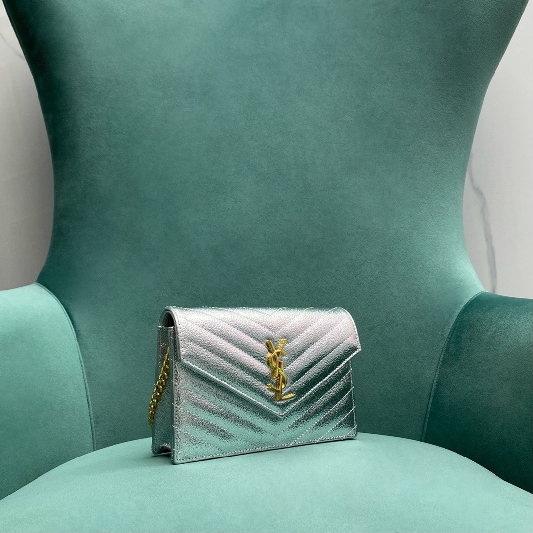 64DC5FA4-9DAD-49B0-ABF8-497078770796