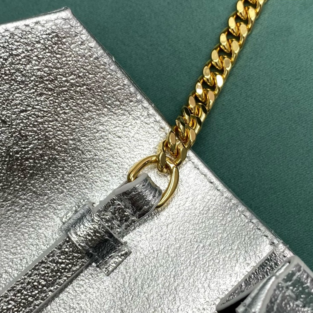 0A5CFD54-CF87-48DD-A9FD-73FEC82A0CD3