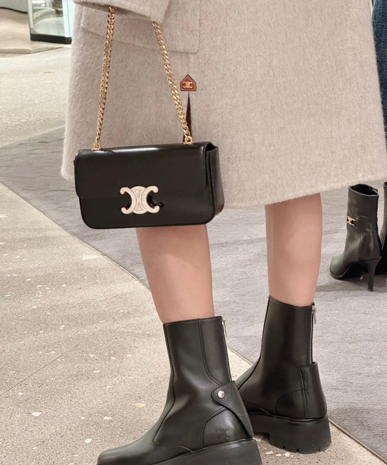 10EAEB73-19C7-4DFA-93CB-04F1EB40C56E