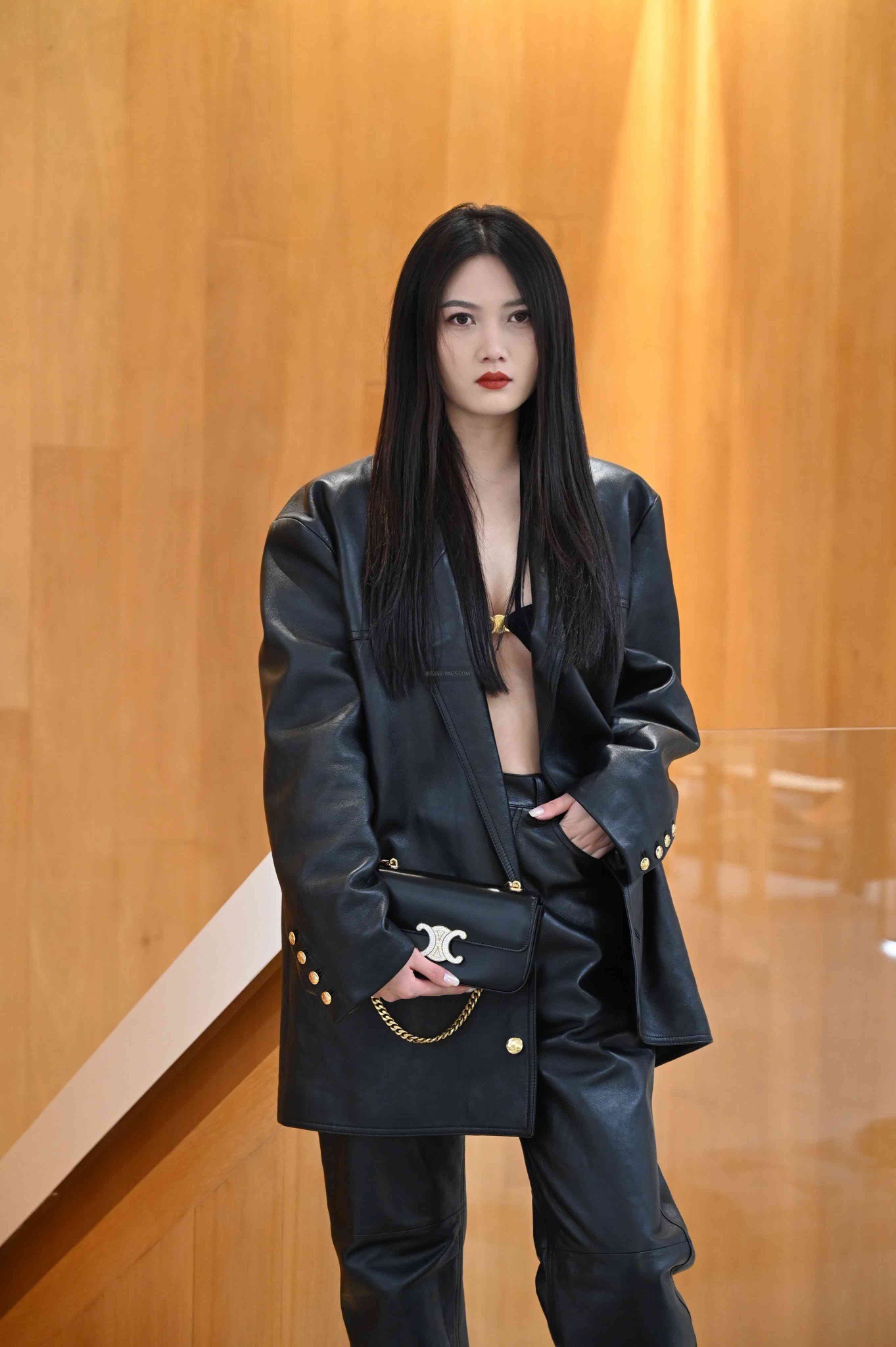 E12356A8-4DEF-4872-A7CB-18AE3B1C4DBD