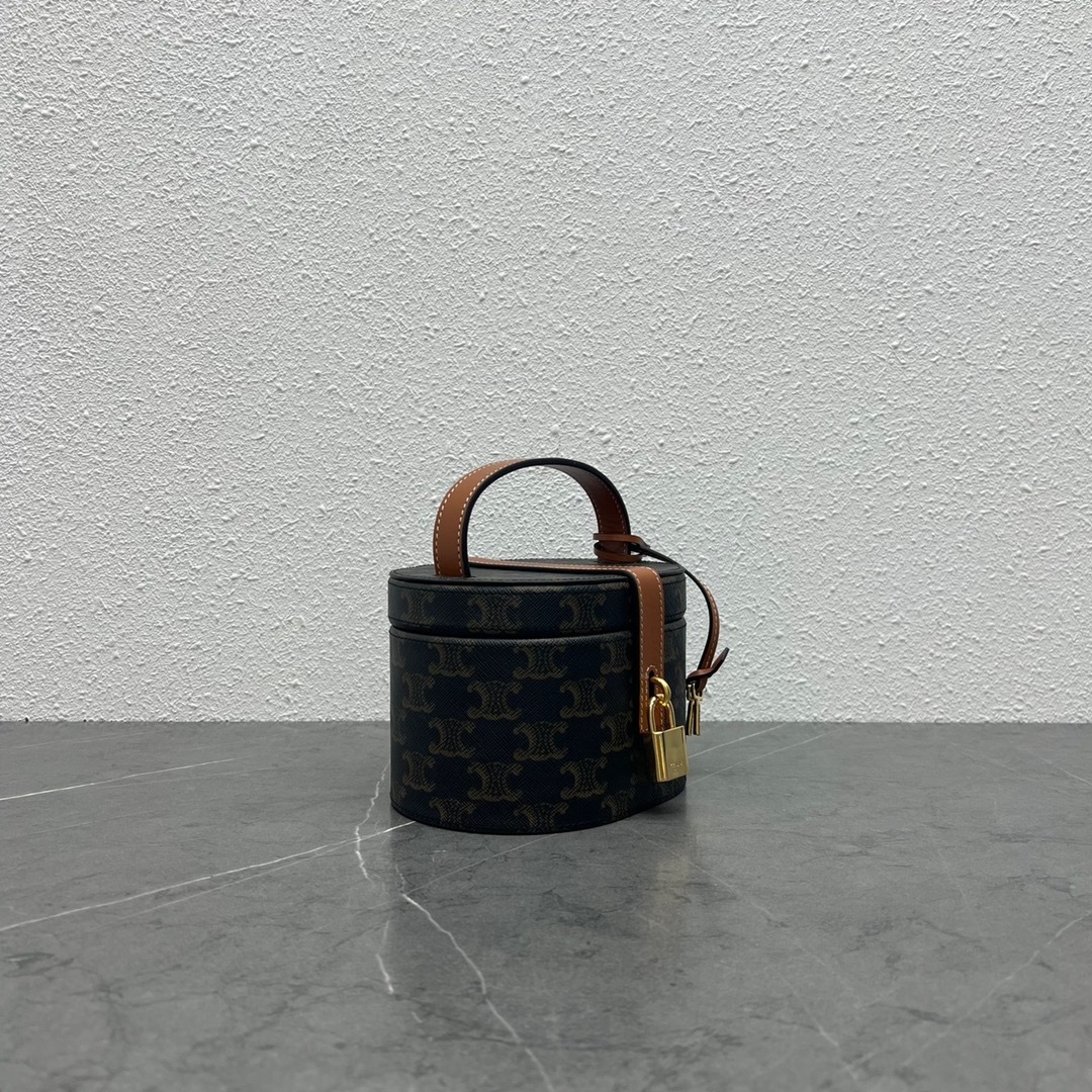 963BAAD6-81BE-42CF-A3B9-068BE1226254