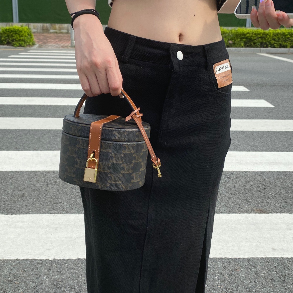 F2716797-F9F3-4BED-B1DE-0CF10ABF7122