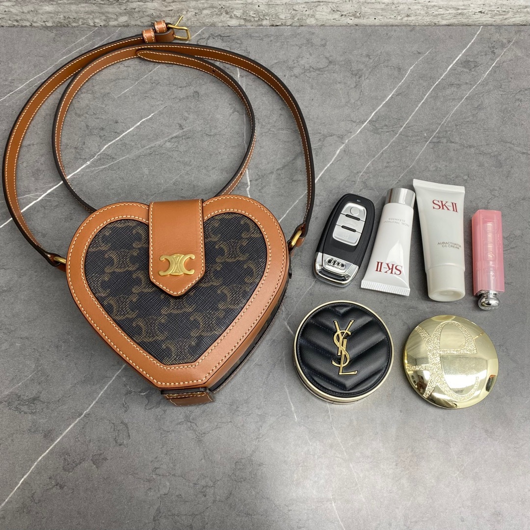 487DE9EC-8F1C-46D7-94A2-97FD87C5177C