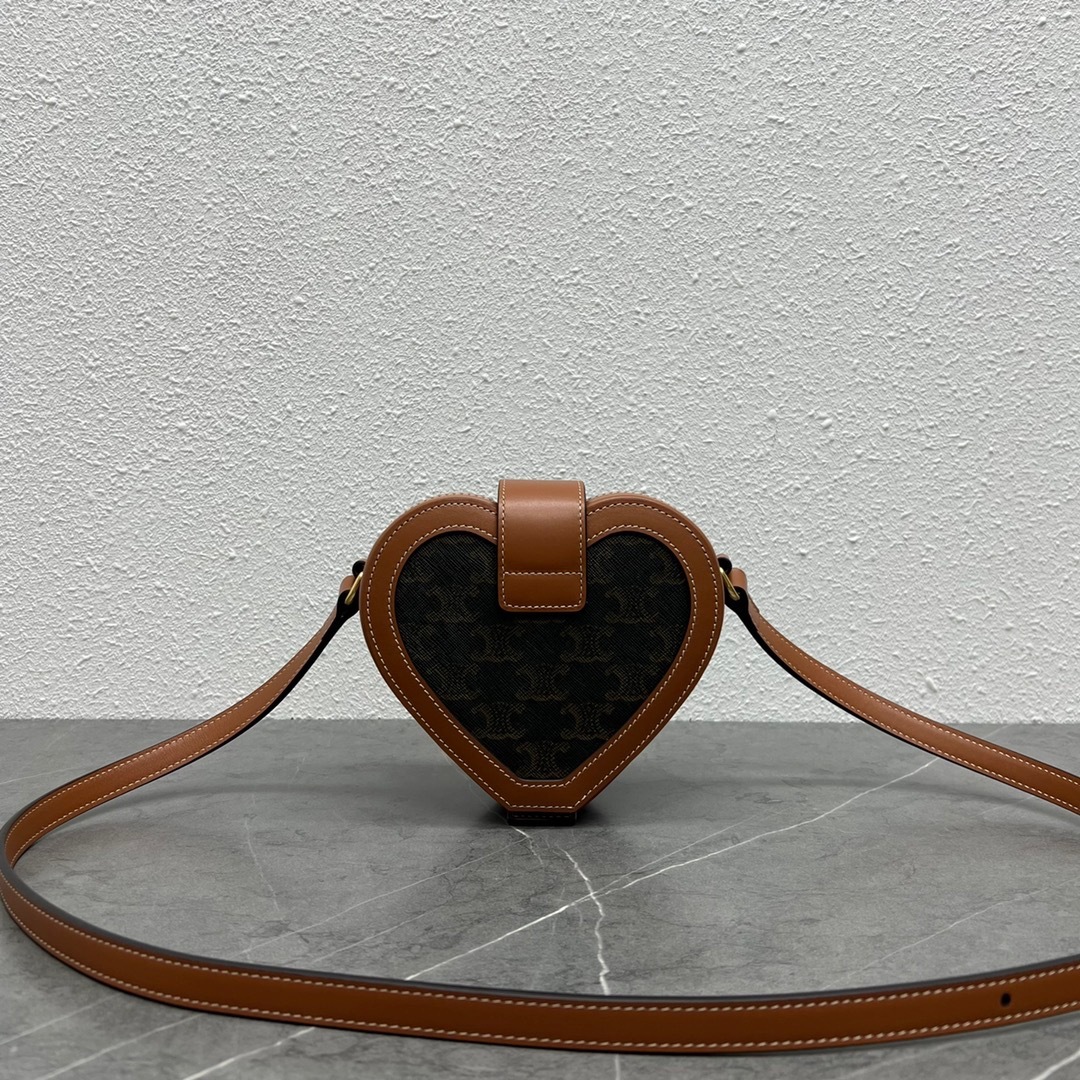 5F44FB06-8ED1-4A99-9317-FF65287F3503