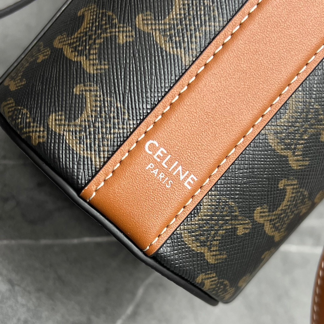 21F556C4-F5C1-4C7B-95F5-E8587C7BFCCF