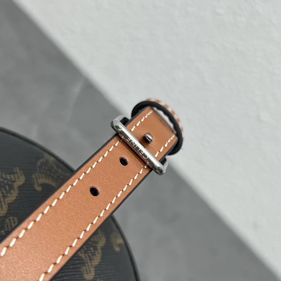 0AEC07B5-82F7-4866-A3AF-458E7DD7497B