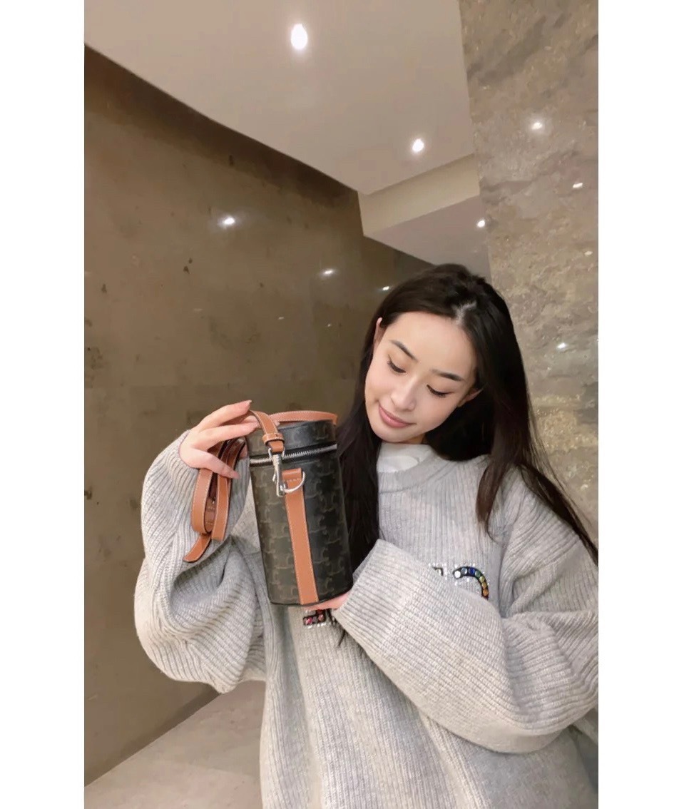 035EE043-1071-4048-A5F9-0A0F1B094FB9