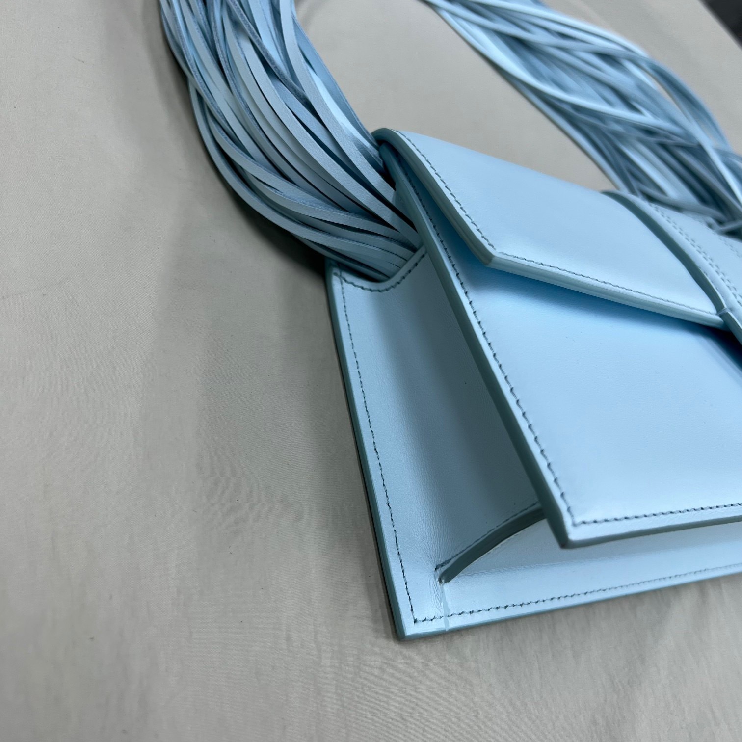 102B299F-BA41-46DD-A6F9-9509286B8F4A