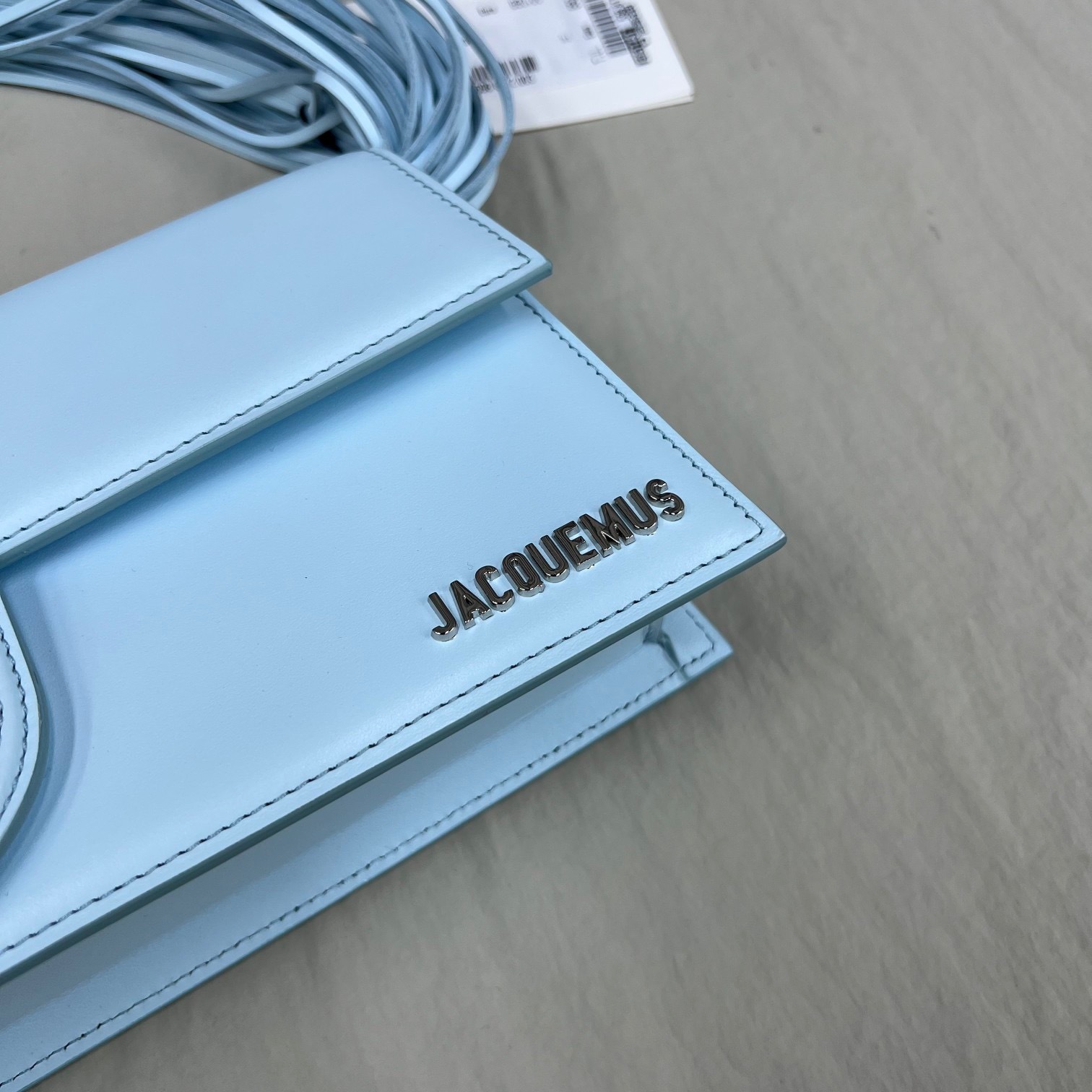 1E2353A6-8556-40F7-9901-D1637DB59E2E