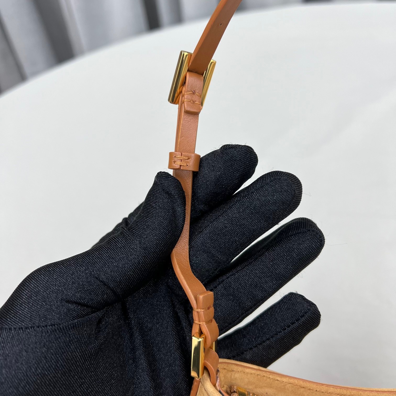 EEF4FF34-6A0D-4344-8366-8B56C910F081