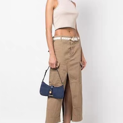 D89E734A-55F2-4CA0-9526-1421E8D42B79