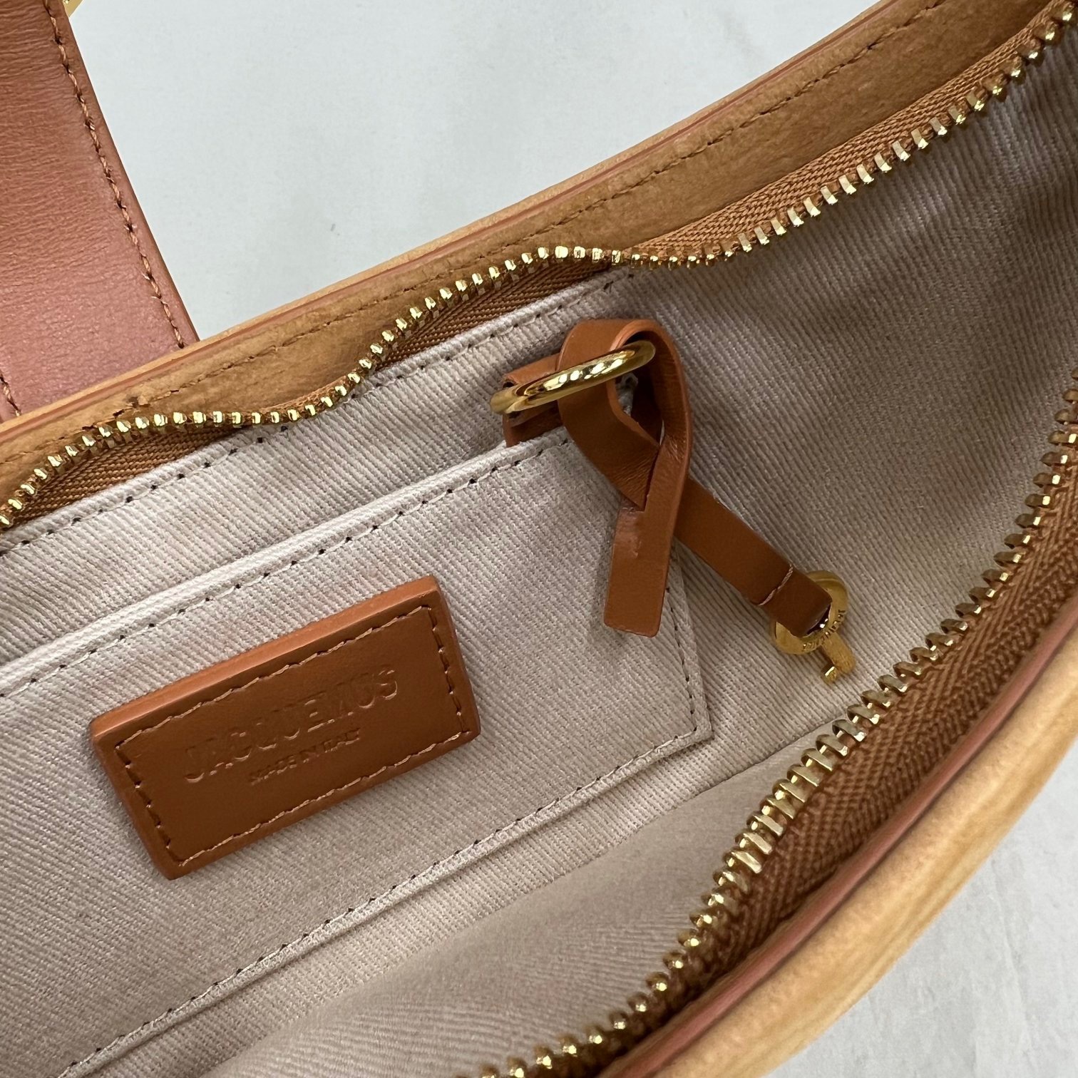 84F4DEFD-80F1-4816-83B0-6AD70E94FD3A