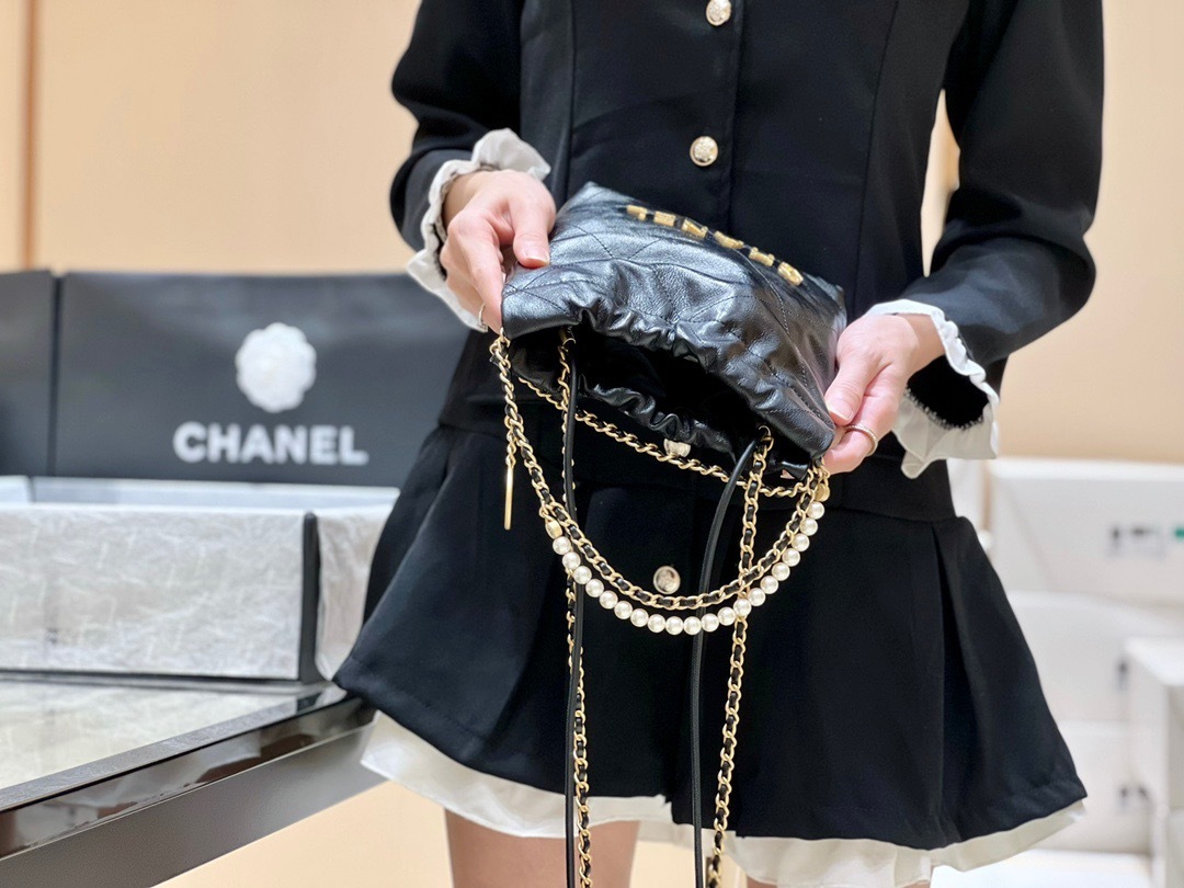 A8DB7FFB-979D-4B5B-B59F-36FC0A7A53C4