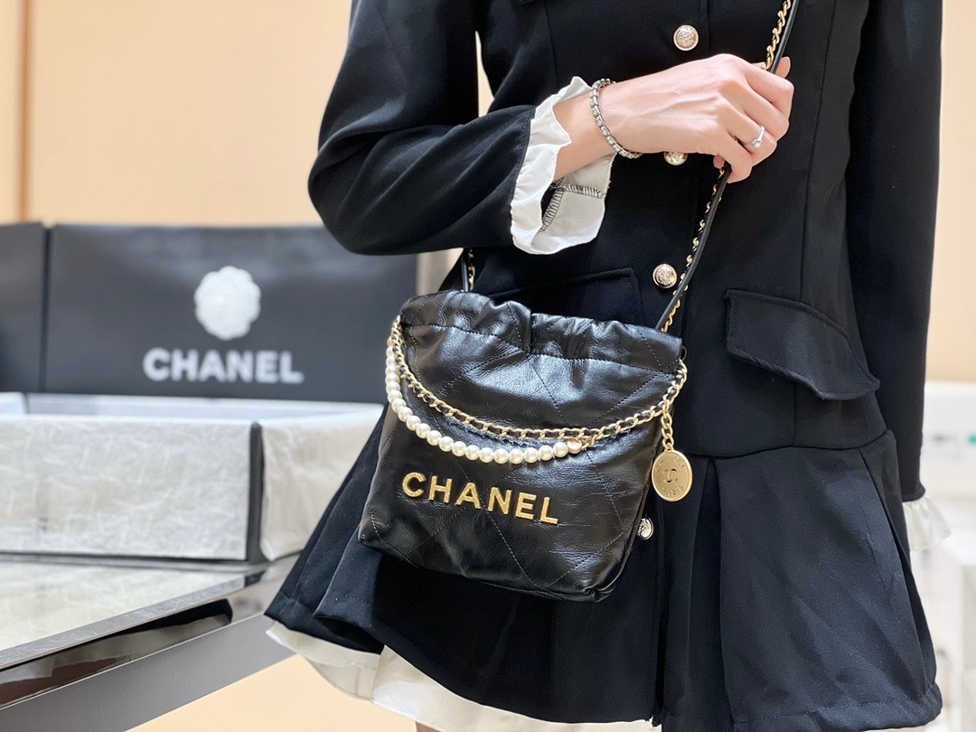 63376893-098A-4582-9119-D910BC6BA93E