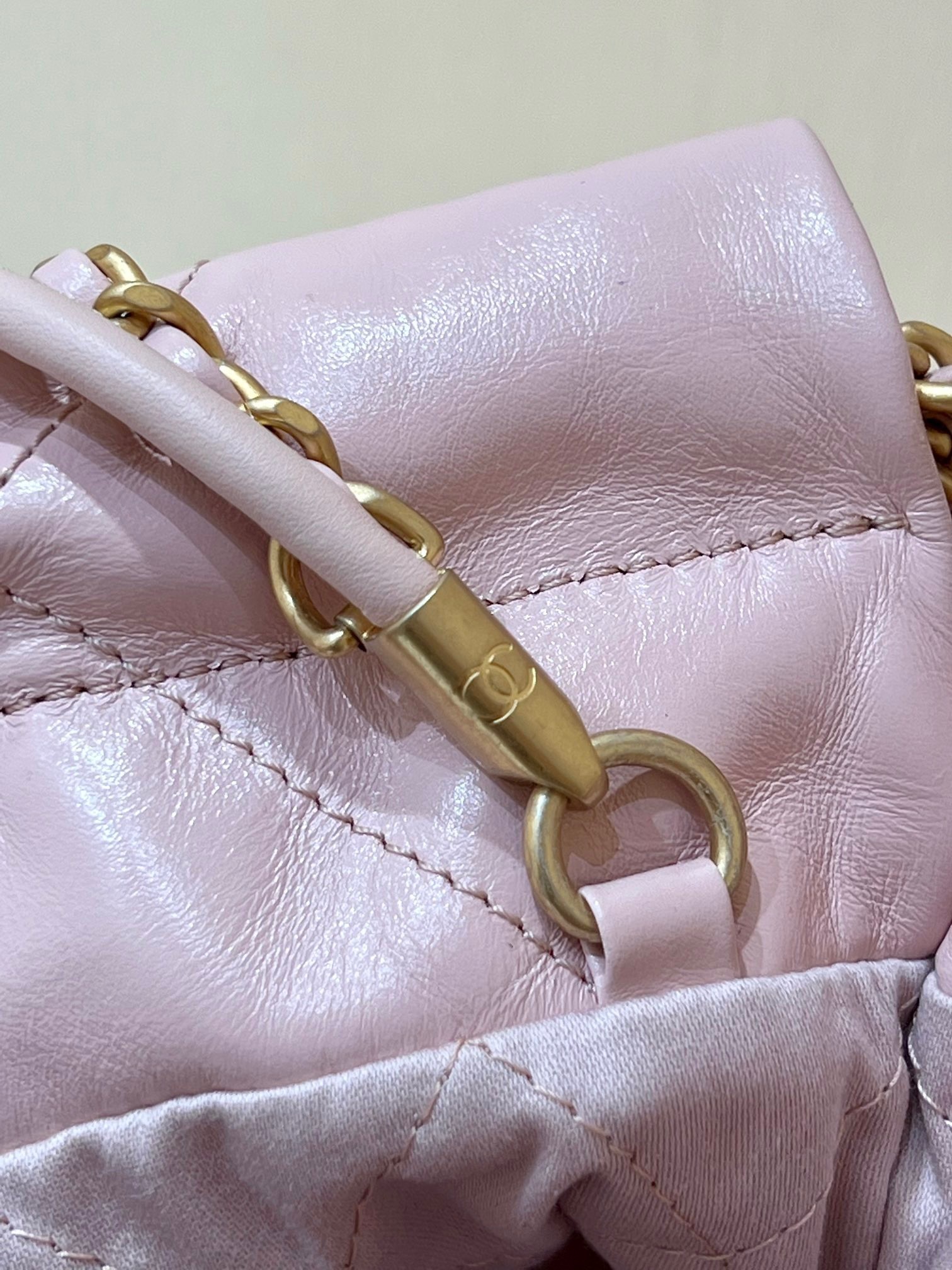 8E8E89AC-8A9E-401B-9F57-1B8B0EB348D9