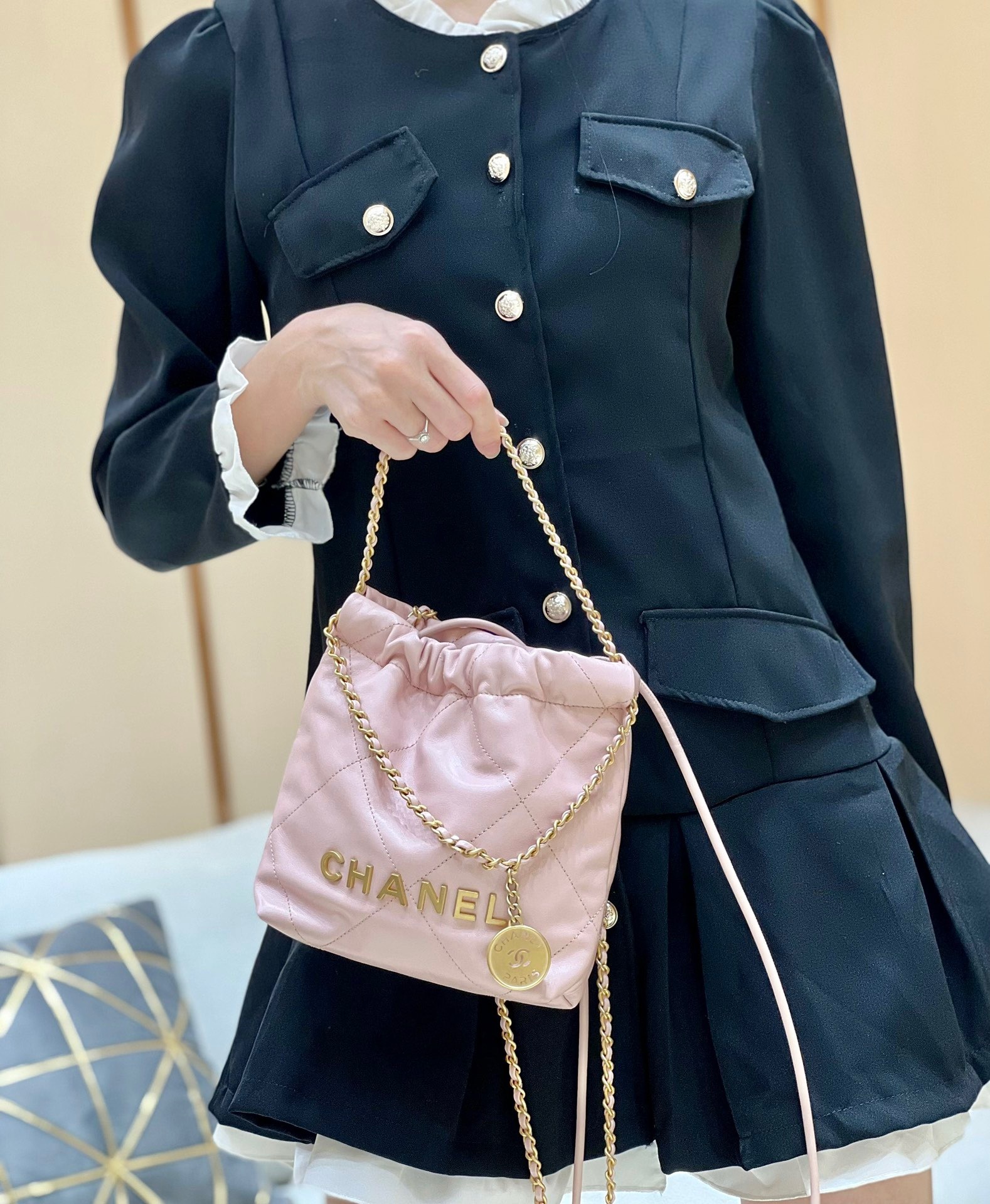 DFD3F48D-F592-4B0F-8AFE-47E368FCD24F