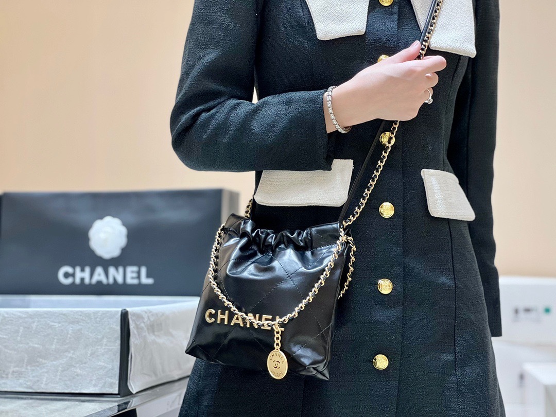 E0313ECF-4F02-4CE1-BFCB-ABAC4311012D