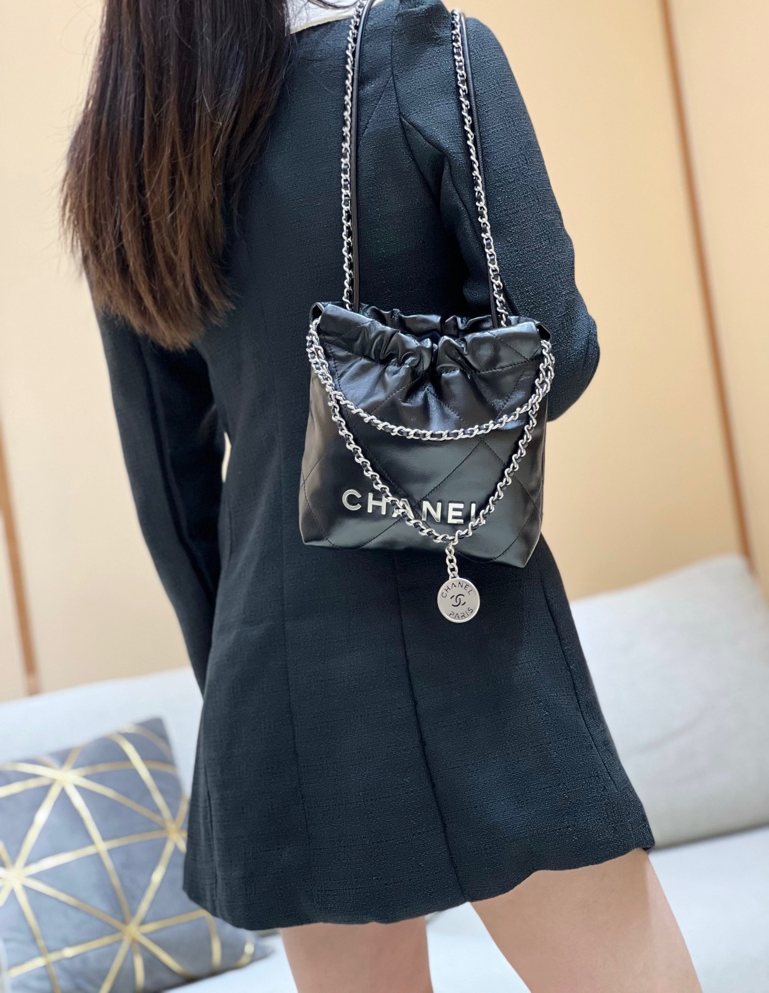 8C8BF772-71D8-4E51-B42B-F6D97E6830F2