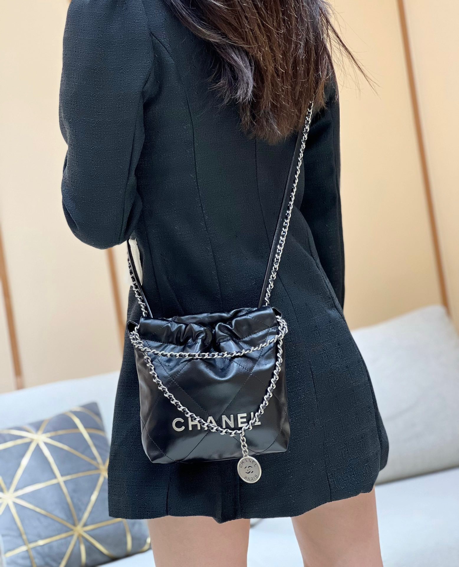 60477200-CF33-405E-B6FA-84A6DC9F86E2