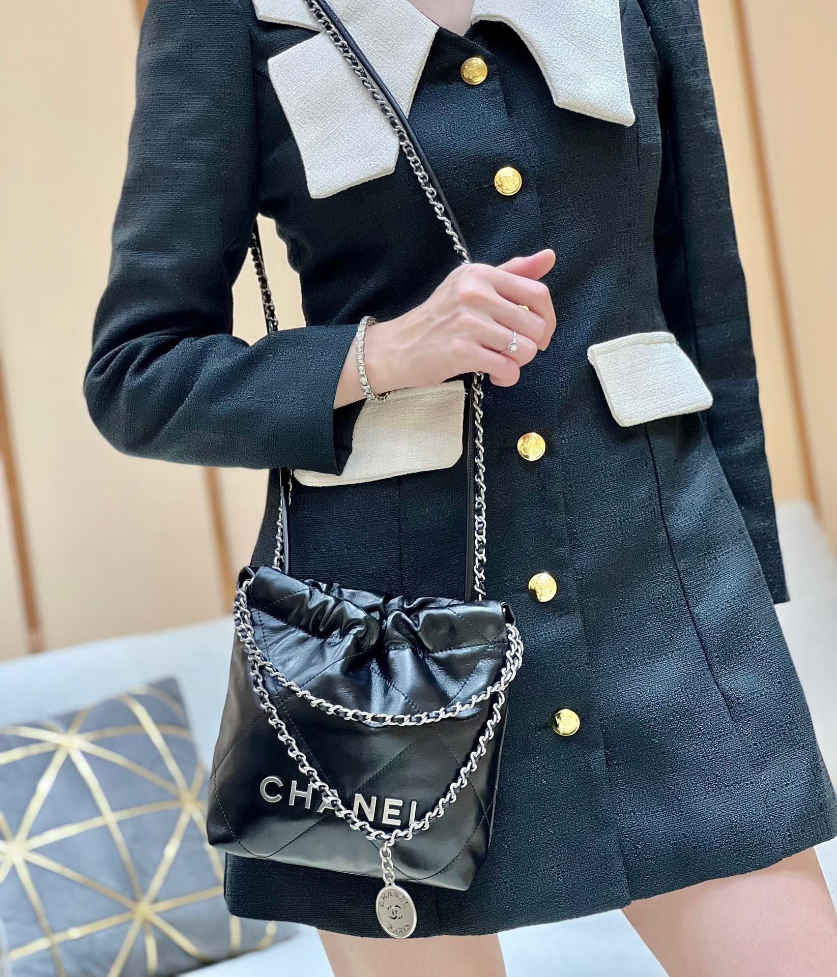 9717F419-E0FC-407C-A883-8E6DD477390F