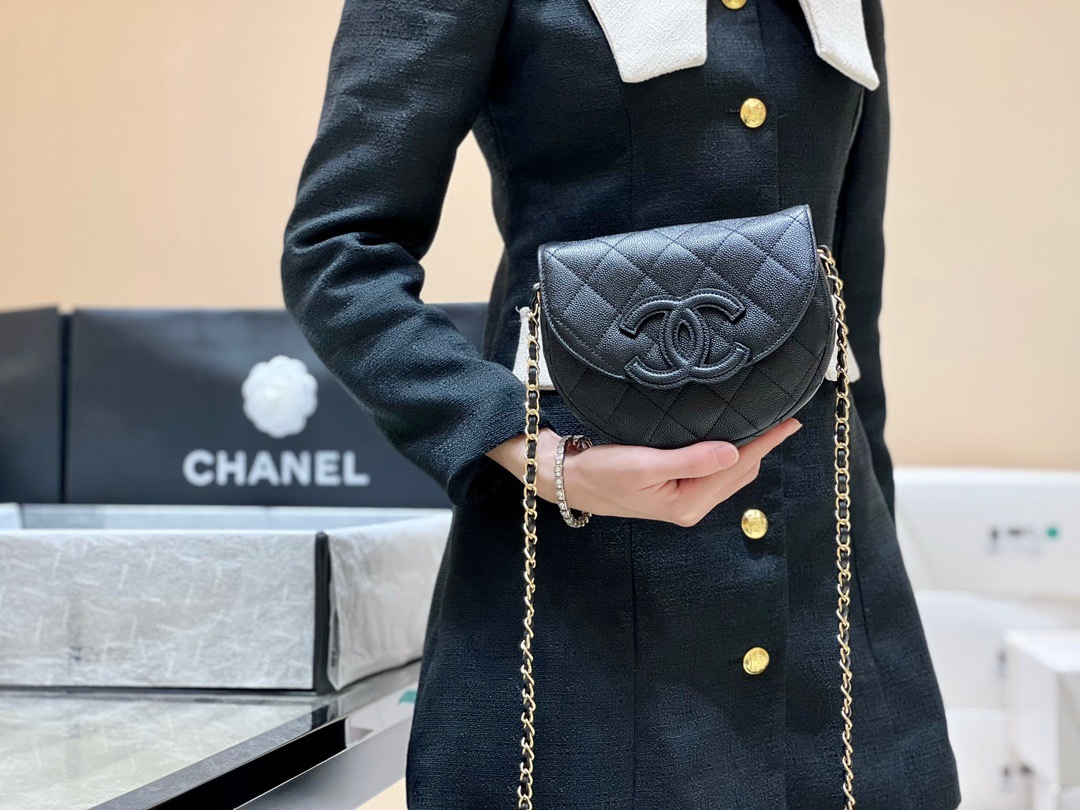 C72BB466-B93A-48F8-8979-6CBA8724BCD2