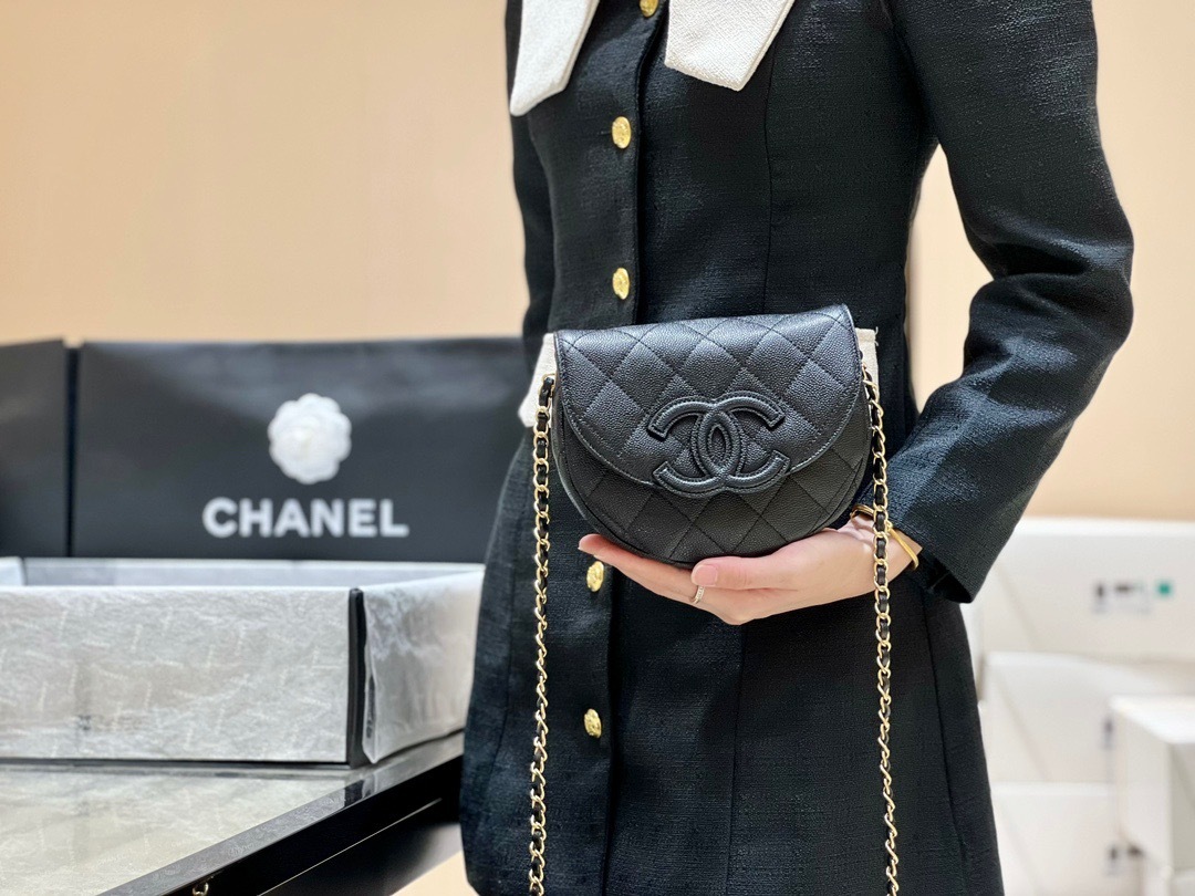 3A33C00F-395B-446A-AD17-5C423F71DD70