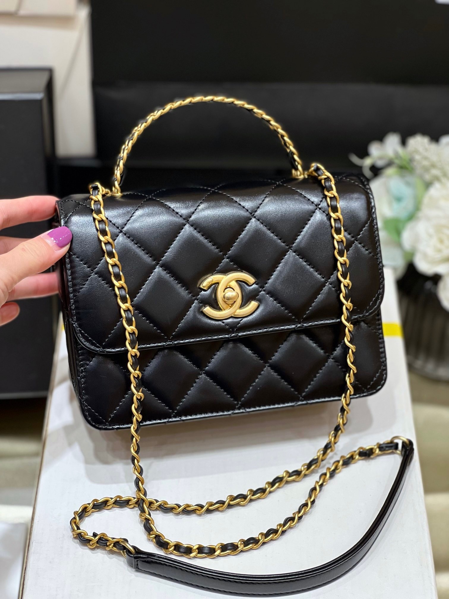 8EAFCA37-88D9-4A20-B0F7-6FE4862C7B39