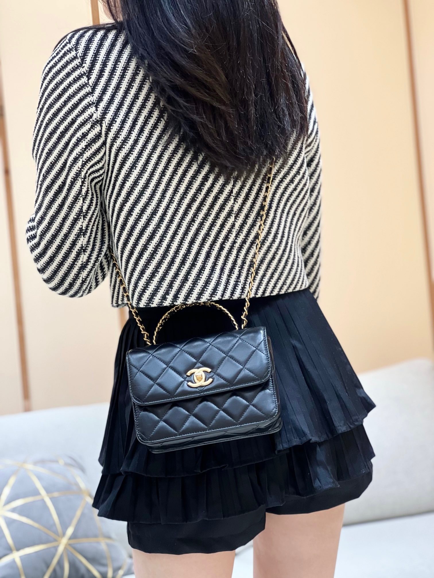 E44E2BE6-DE40-444D-953F-1984A1F9BCD6