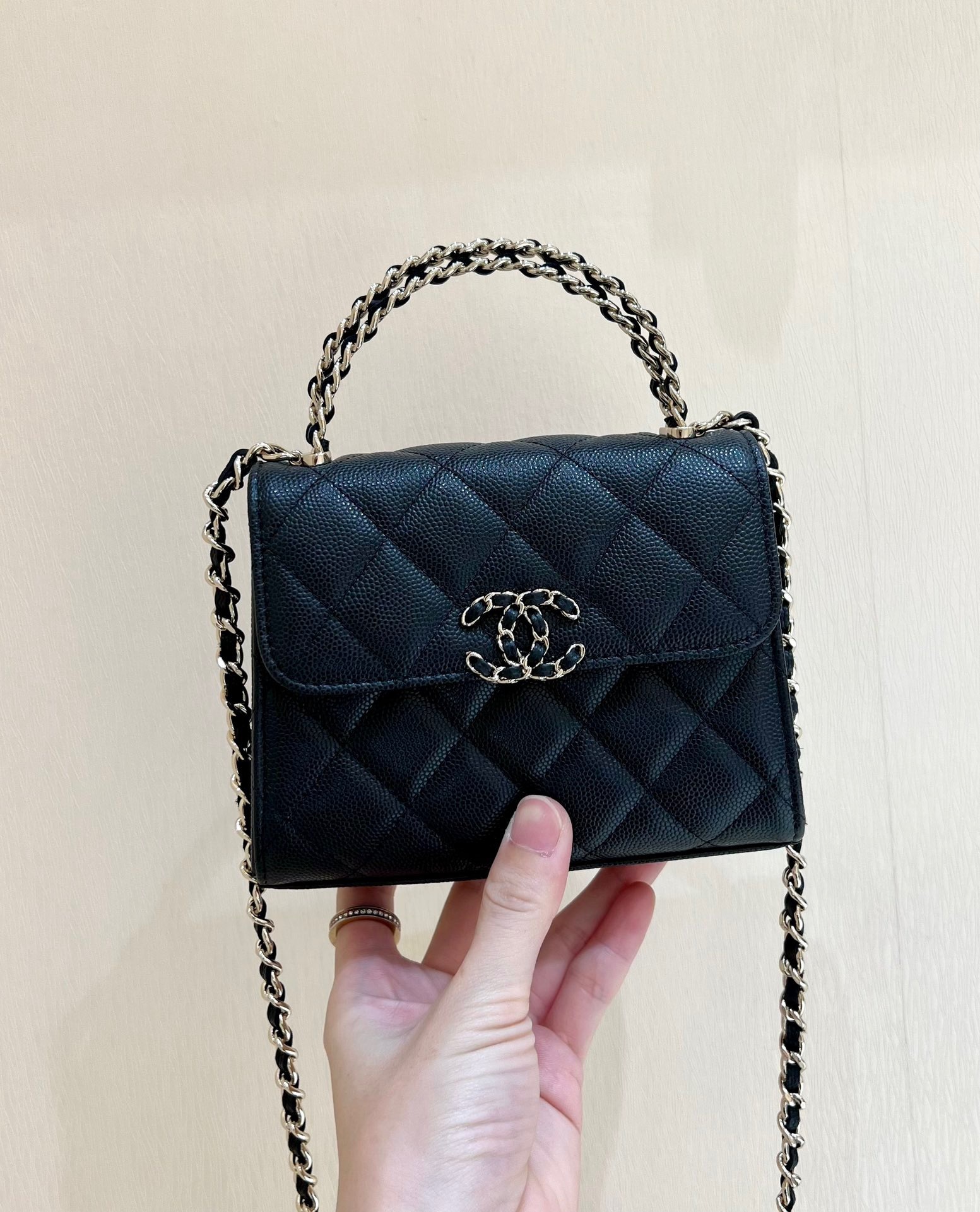 04BCA1DC-E55A-40BF-9344-4C21BFCA584E