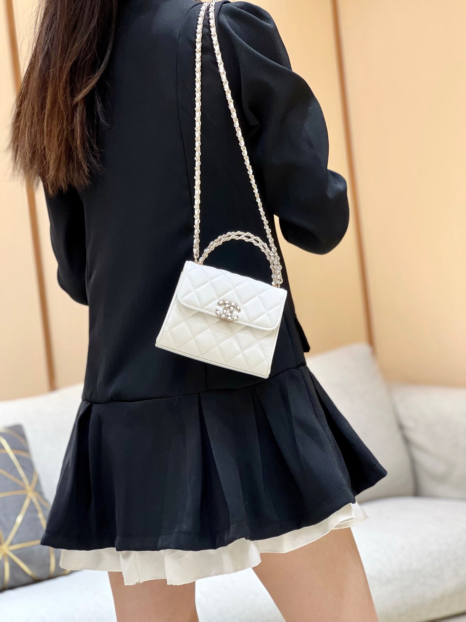 26BEA977-F3B8-4AD1-BD91-9AE8F6BD7391