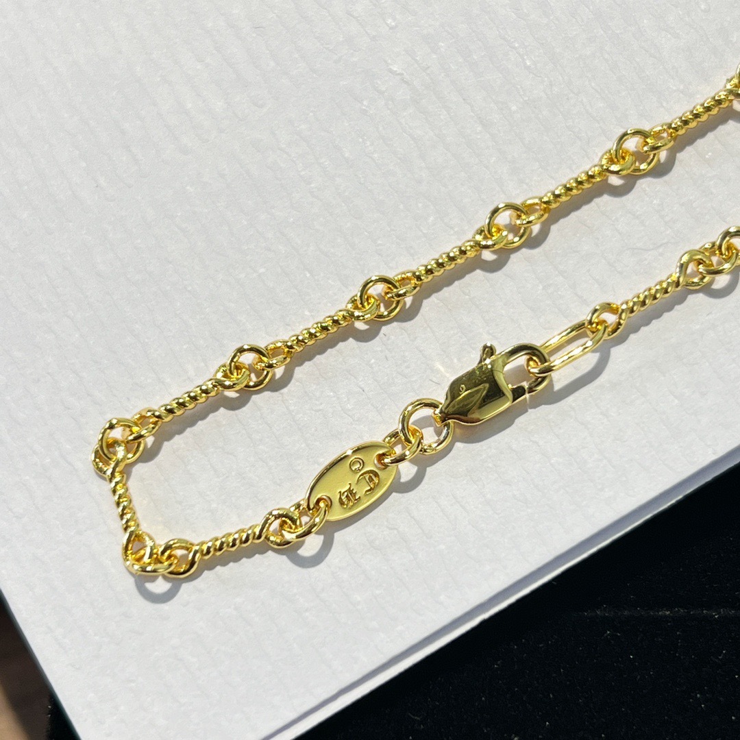 CB3FE9C6-DD5B-49BE-8CC0-D1EDE80FE979