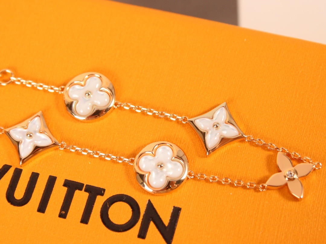 A78BFE0C-1D14-41D9-A0A1-6851029135CA