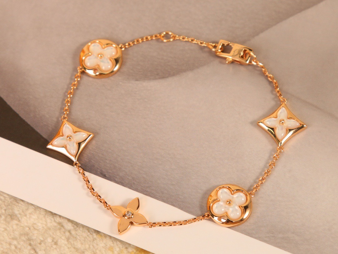 078AA1F5-DC2D-47E9-9C37-FFE816D5173D