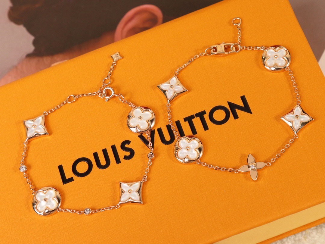 2DDEE40B-A78A-4501-9BCC-D6E7EE1ECA83