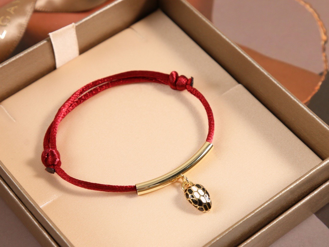 4F3B2D6B-C1C2-4380-BF43-85648EDD0AE6