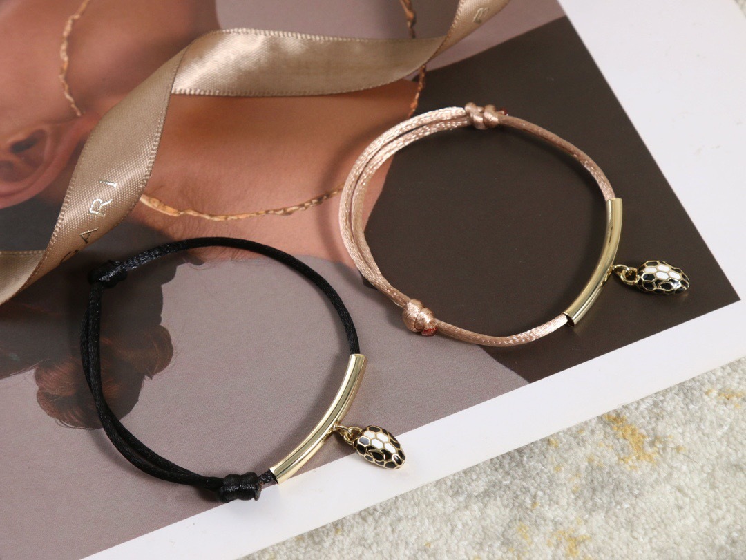 19671DF1-AA0E-4BFF-B168-2A95BD21113C