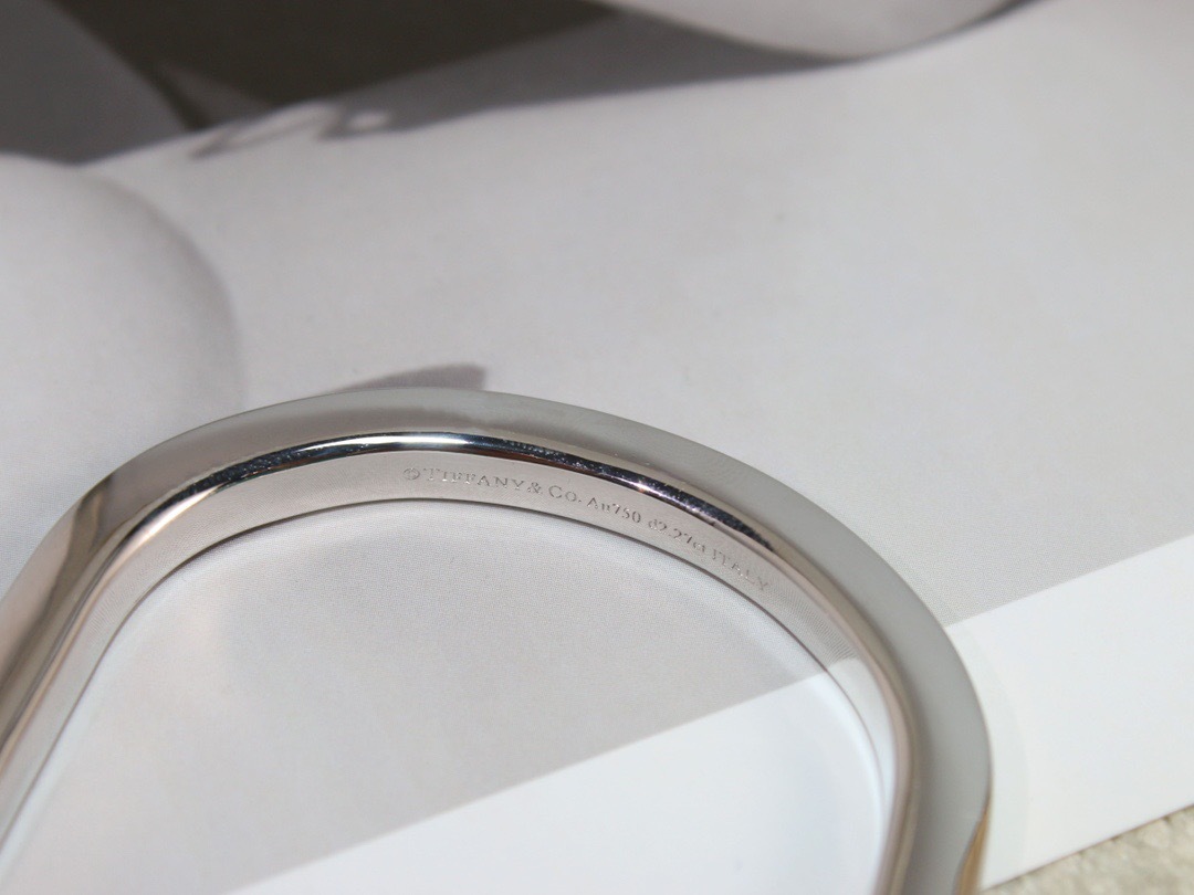 7182F2CA-72A7-4DA8-922F-8BF2F68AD5EC