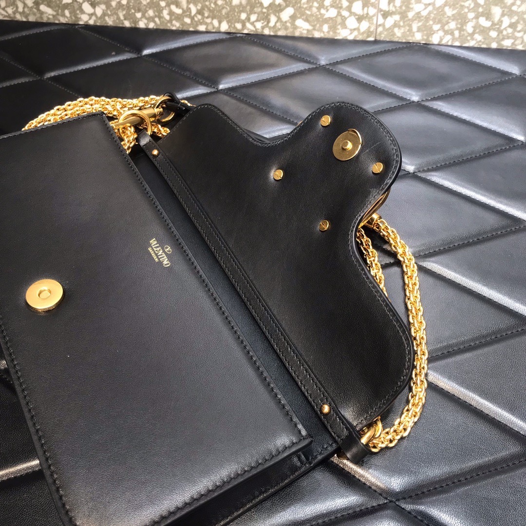 84DF377D-7A9D-4435-B555-EA670770C83C