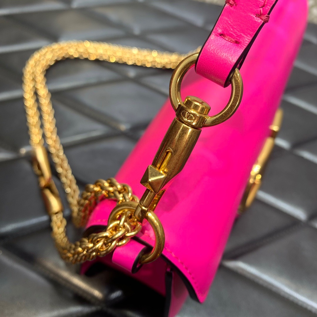 1F7546BE-3EB4-45AA-929F-DA64875F9882