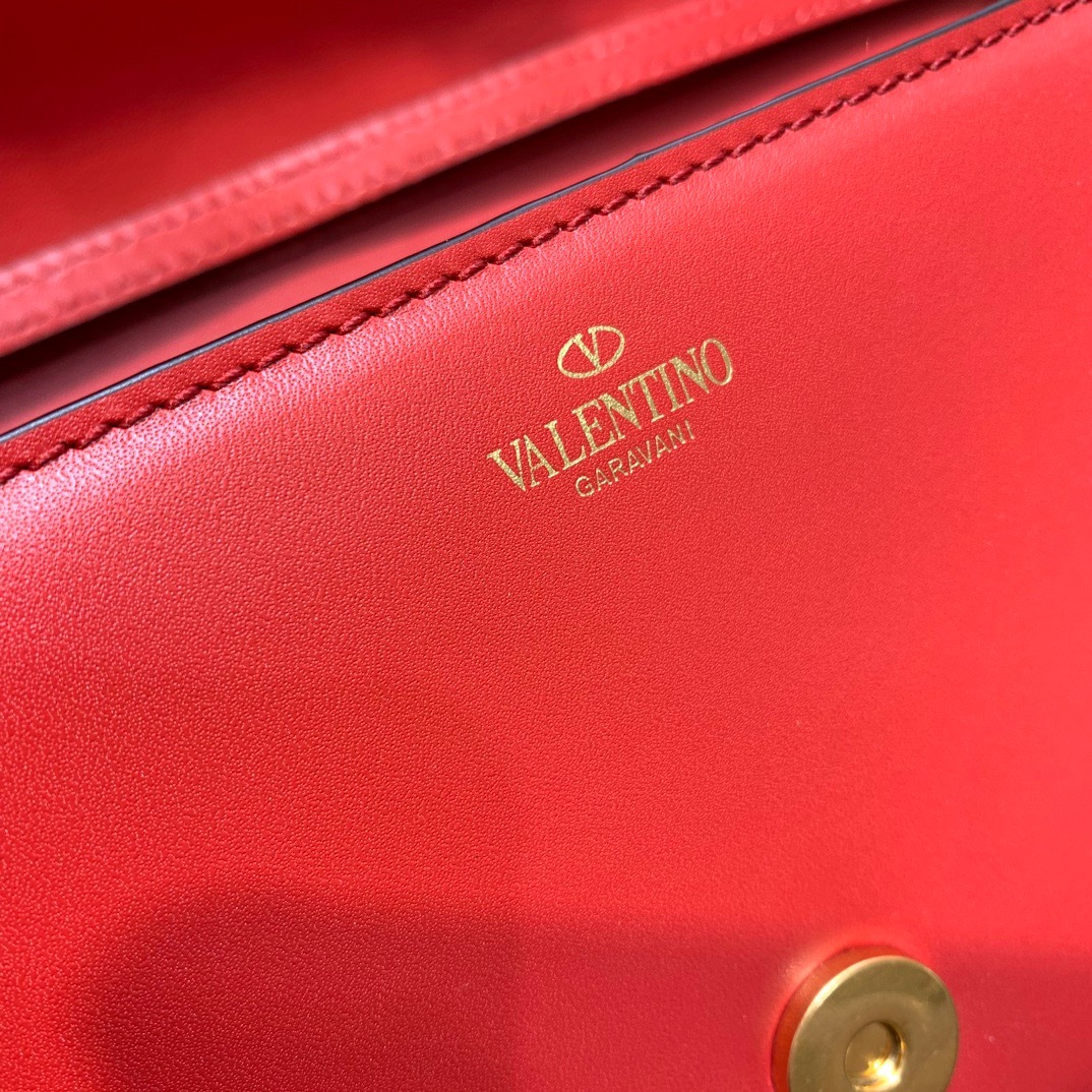 869F471E-57E2-493B-A8D9-64057F82DAC3