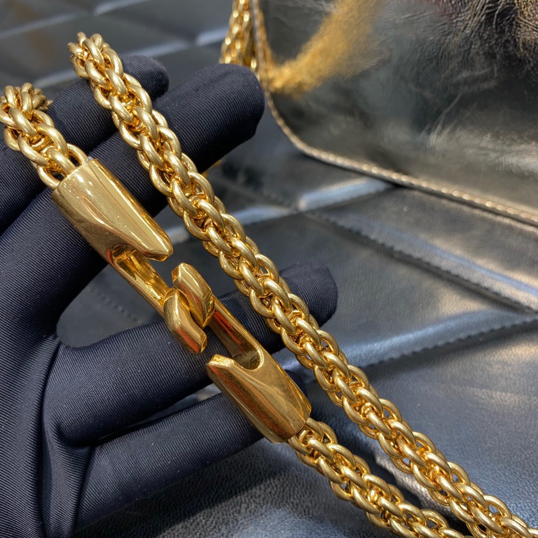 248949F1-E7B9-4B64-A5A8-5C0AF3905880