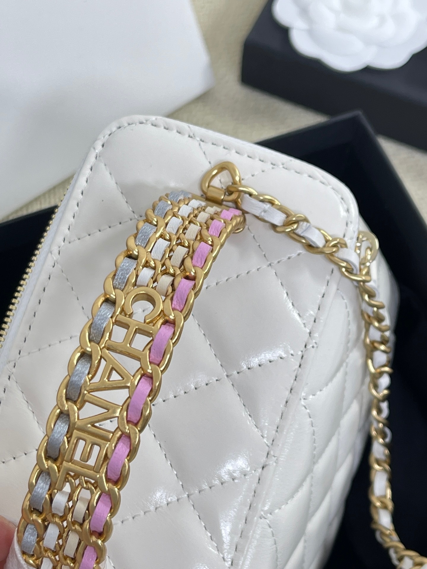 B773C030-7118-4DE1-B1C1-9C6DA2BBF294