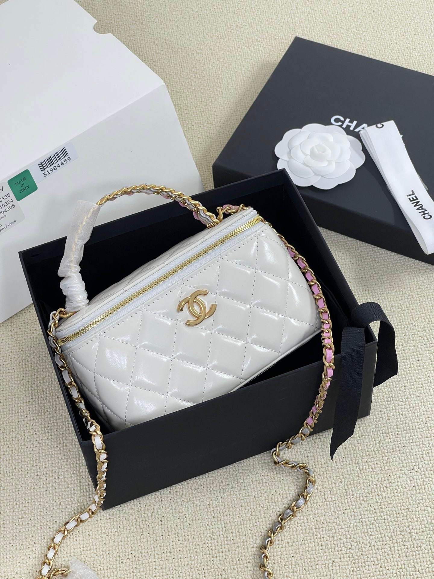 1DDC795F-7794-4A9A-9B3B-1466A6A67F02