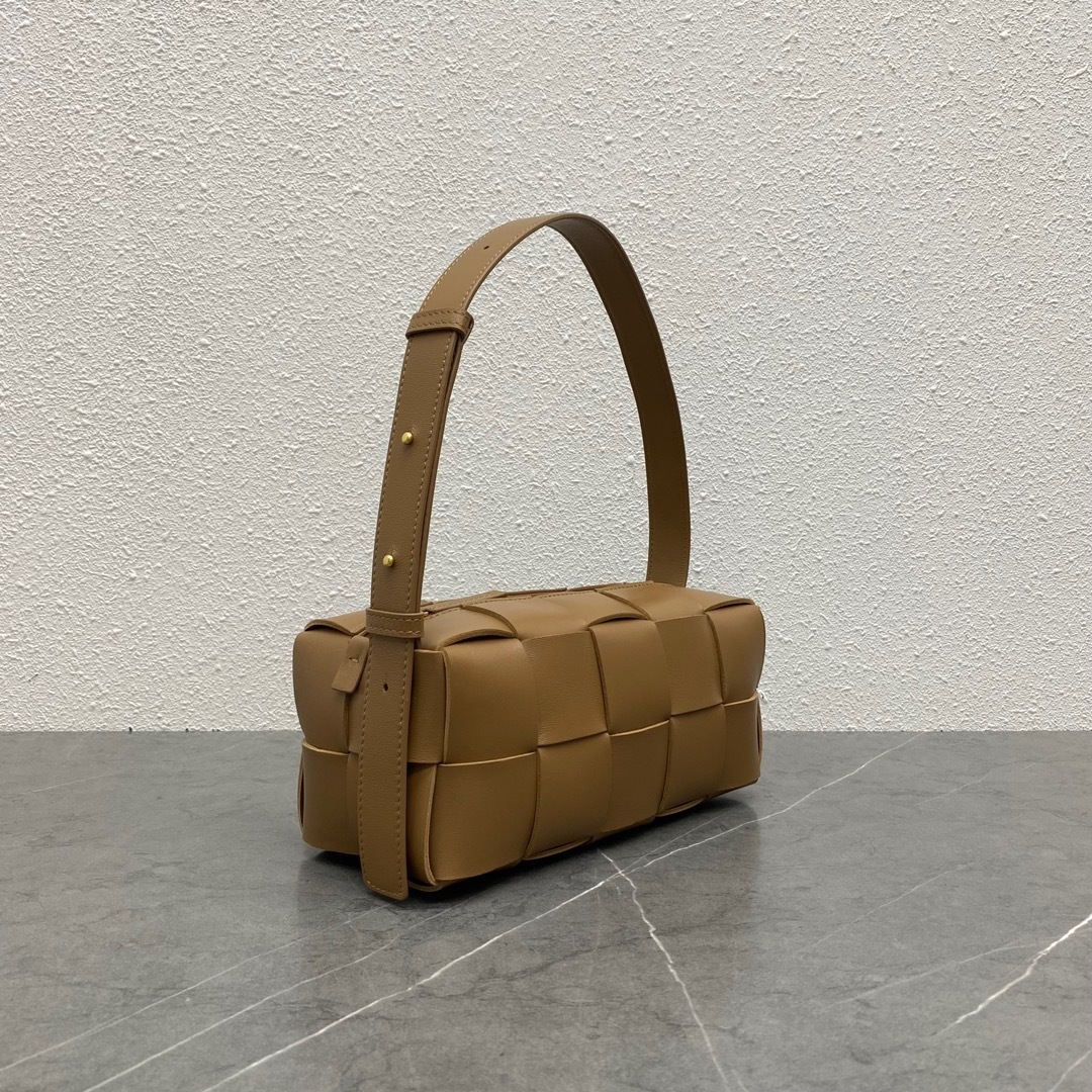 164ADE32-3CEC-4E23-AE9D-F427DBE8CE85